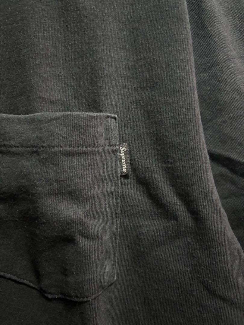 supreme pocket tee (Category: Tshirts & Polo Shirts ) located in Manila. Submitted by bigassforehead (Listing ID 1460852346, Image 3). Description: supreme pocket black tee M / 21.5 x 28 minimal hairlines mnl.