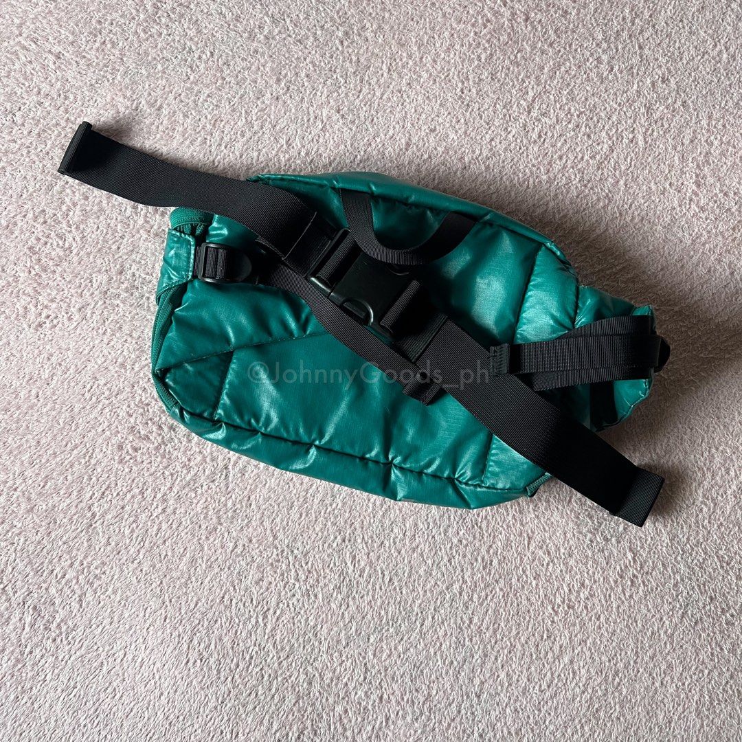 Supreme Waist Bag (Category: Belt bags, Clutches and Pouches) located in Cavite. Submitted by johnnygoods_ph (Listing ID 1460771348, Image 2). Description: visit johnnygoods_ph for more details signs of use (last 2 slide).