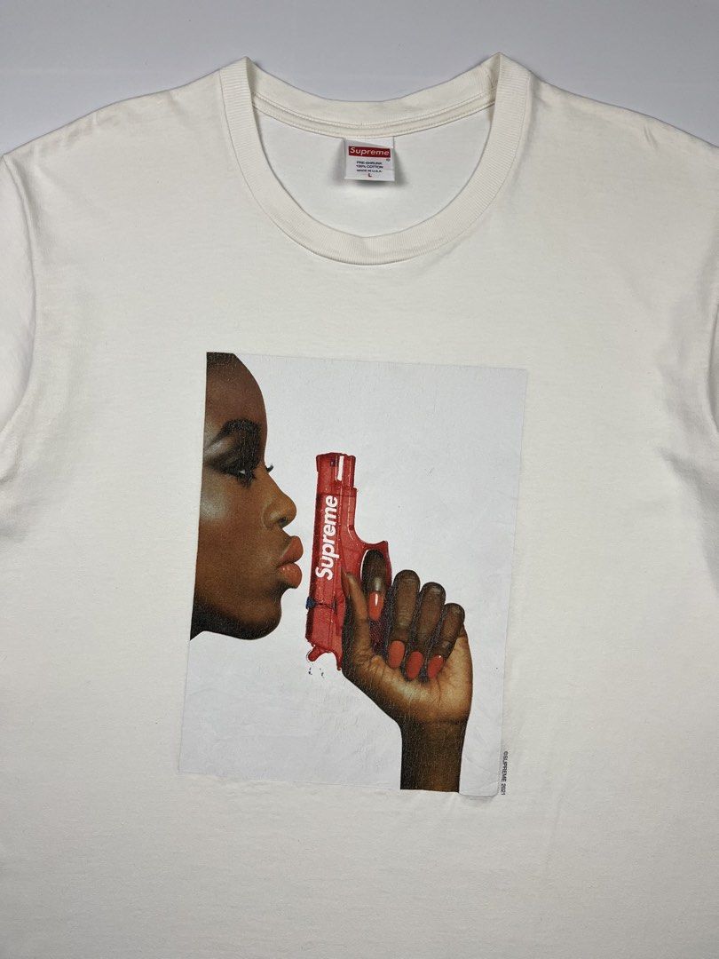 Supreme Water Pistol Tee (Category: Tshirts & Polo Shirts ) located in Puerto Princesa. Submitted by paradise5300 (Listing ID 1460888914, Image 3). Description: Supreme Water Pistol Tee Tagged Size: Large Dimensions inches length: 29 inches width: 21 Condition: Very good Color rate: 9.5 Flaws: Scratch (last slide) 1,699 shipping fee is not yet included. .