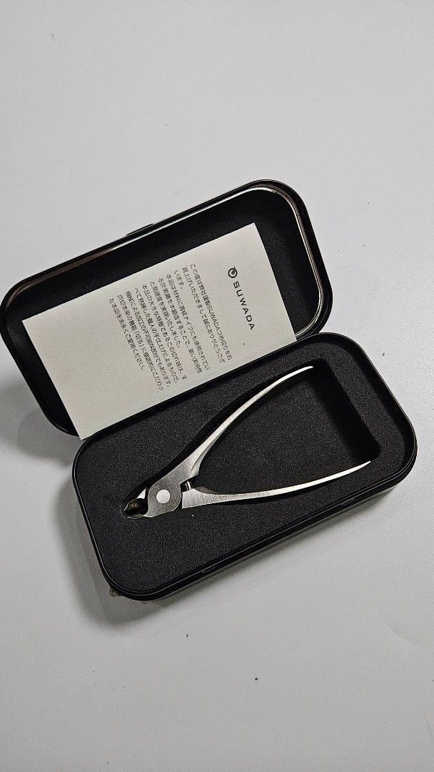 SUWADA Nail Clippers with Case (Category: Hands & Nails) located in Alfonso. Submitted by jbcamet (Listing ID 1460825640, Image 2). Description: - Premium SUWADA Nail Clippers - Crafted from high-carbon stainless steel for superior sharpness and longevity - Comes with its original protective case - Ideal for achieving precise and clean nail care.