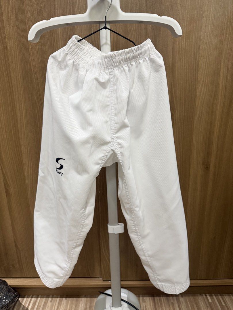 TAEKWONDO SHIFT 130cm with white belt handbook CODE 9 (Category: Babies & Kids Fashion) located in Rizal. Submitted by caintarizal2024 (Listing ID 1460743837, Image 2). Description: Original Shift Taekwondo 2,400 bili ko jan sa coach Very good condition almost new pa Isang summer lang nagamit then natago na lang. 130cm good for 5-8yrs old. P999 last price na po. .