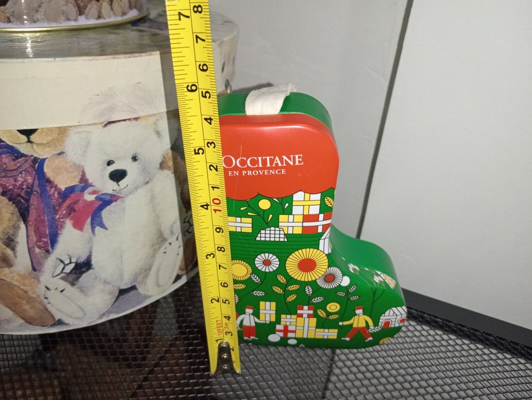 TC #8 XMAS SOCK (Category: Storage Boxes & Baskets) located in Kawit. Submitted by gieclutter (Listing ID 1460749211, Image 2). Description: Flakers and joy reservers are 𝗻𝗼𝘁 𝗮𝗹𝗹𝗼𝘄𝗲𝗱 ⚠️ ✓𝗔𝗦 𝗜𝗦 ・Actual photos, sized precisely ・Verify the item's dimensions first ・ Expect minor flaws (dents, scratches, water stains, rusts, and paint chips) as items are sourced directly from the supplieras items are sourced directly from the supplier ・A