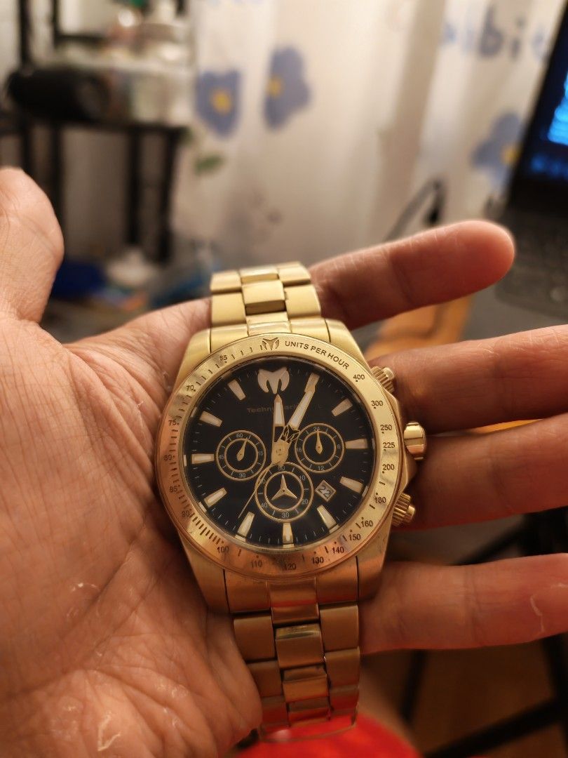 Technomarine Mantaray Gold (Category: Luxury Watches) located in Manila. Submitted by sibas420 (Listing ID 1460845451, Image 2). Description: Technomarine Manta Ray Gold TM-220136 ISSUE NO BATTERY Asking price 4k negotiable NO BOX Location Pampanga, Angeles - Mabalacat - Porac.
