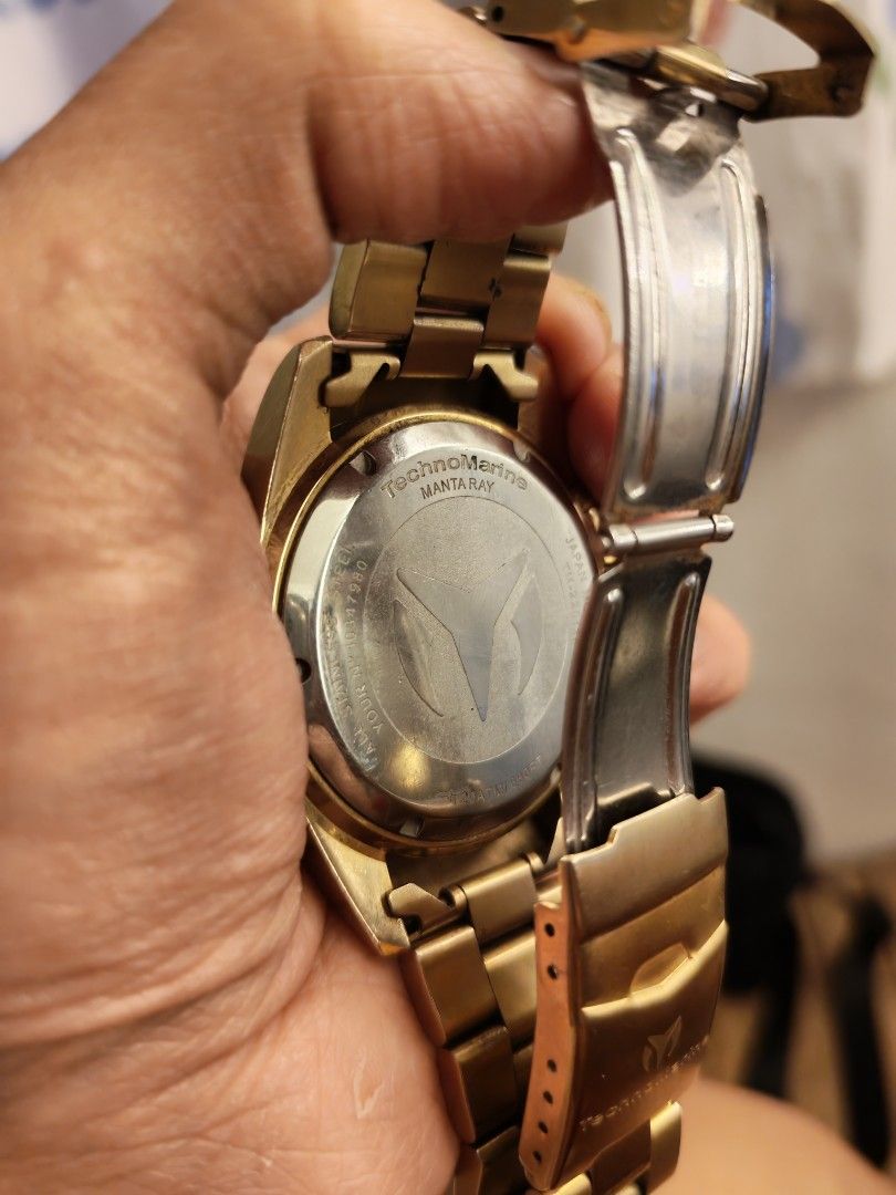 Technomarine Mantaray Gold (Category: Luxury Watches) located in Manila. Submitted by sibas420 (Listing ID 1460845451, Image 3). Description: Technomarine Manta Ray Gold TM-220136 ISSUE NO BATTERY Asking price 4k negotiable NO BOX Location Pampanga, Angeles - Mabalacat - Porac.