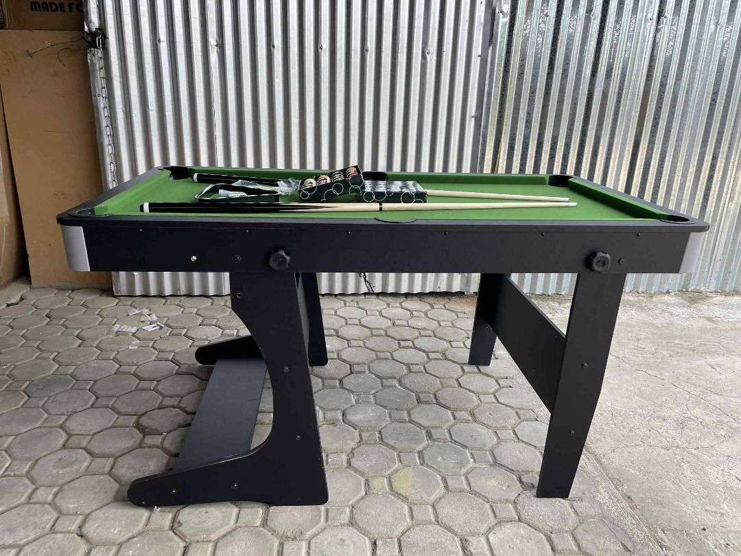 Tectake Folding Pool Table with Accessories (Category: Outdoor Furniture) located in San Pablo. Submitted by ablpsports (Listing ID 1460748417, Image 2). Description: tectake foldable billiard table ✅33x60 inches ✅net pocket ✅mdf materials.