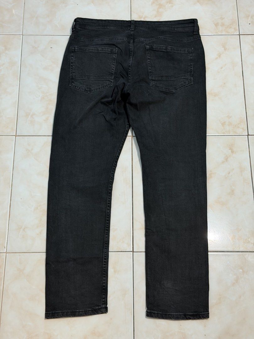Terranova Black Jeans (Category: Jeans) located in Manila. Submitted by malcolmjames315 (Listing ID 1460799591, Image 2). Description: Size 36 Dimes: 18x41.
