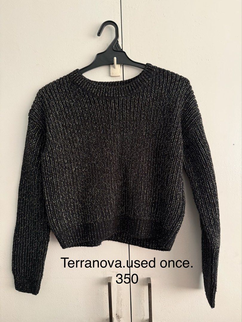 Terranova Black Knit Sweater (Category: Babies & Kids Fashion) located in Manila. Submitted by little_dees_shop (Listing ID 1460726390, Image 1). Description: - Terranova black knit sweater - Features a subtle metallic thread woven in - Cropped style, perfect for layering - Only worn once - 8-9y.