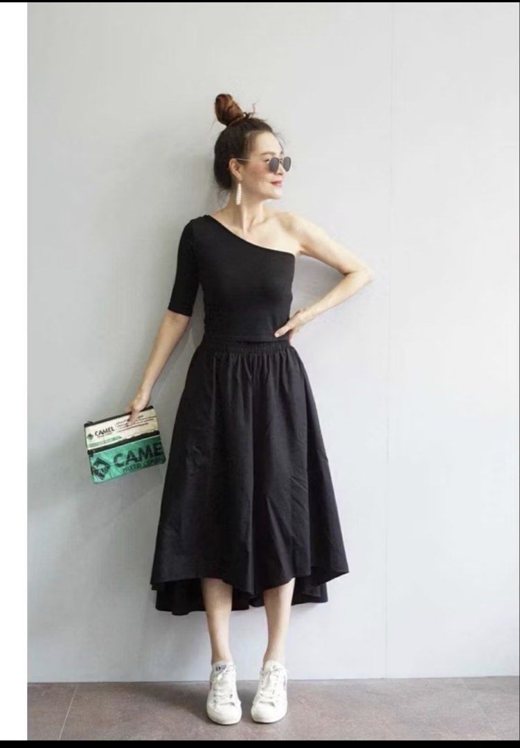 Thailand pants 8856 (Category: Skirts) located in Manila. Submitted by jhennie05 (Listing ID 1460794308, Image 1). Description: Waistline 26-32 Length 31 Hips 60.
