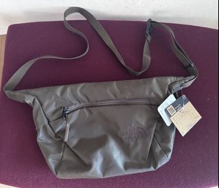（分類：）位於 。 由 blanchetri47130 提交（商品編號 1460753956，圖片 1）。簡介： 。
