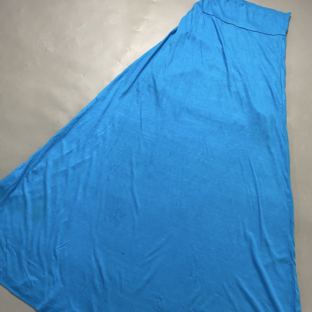 Threads 4 Thought 🌸 | Teal High Waisted Maxi Skirt (Category: Skirts) located in Bulacan. Submitted by orc.ph (Listing ID 1460809236, Image 3). Description: Threads 4 Thought 🌸 | Teal High Waisted Maxi Skirt Material Used: Cotton - Teal - High Waist - Maxi Skirt - A Line Skirt - Flared - Casual - Semi Formal - Formal ‎-Size: M-L ‎-Waistline: 26-30" ‎-Length: 42" ‎Pristined Condition. No Visible Flaws ‎ No Issue At All ‎ ‎ ‎⚠️Note: For Inspo lan
