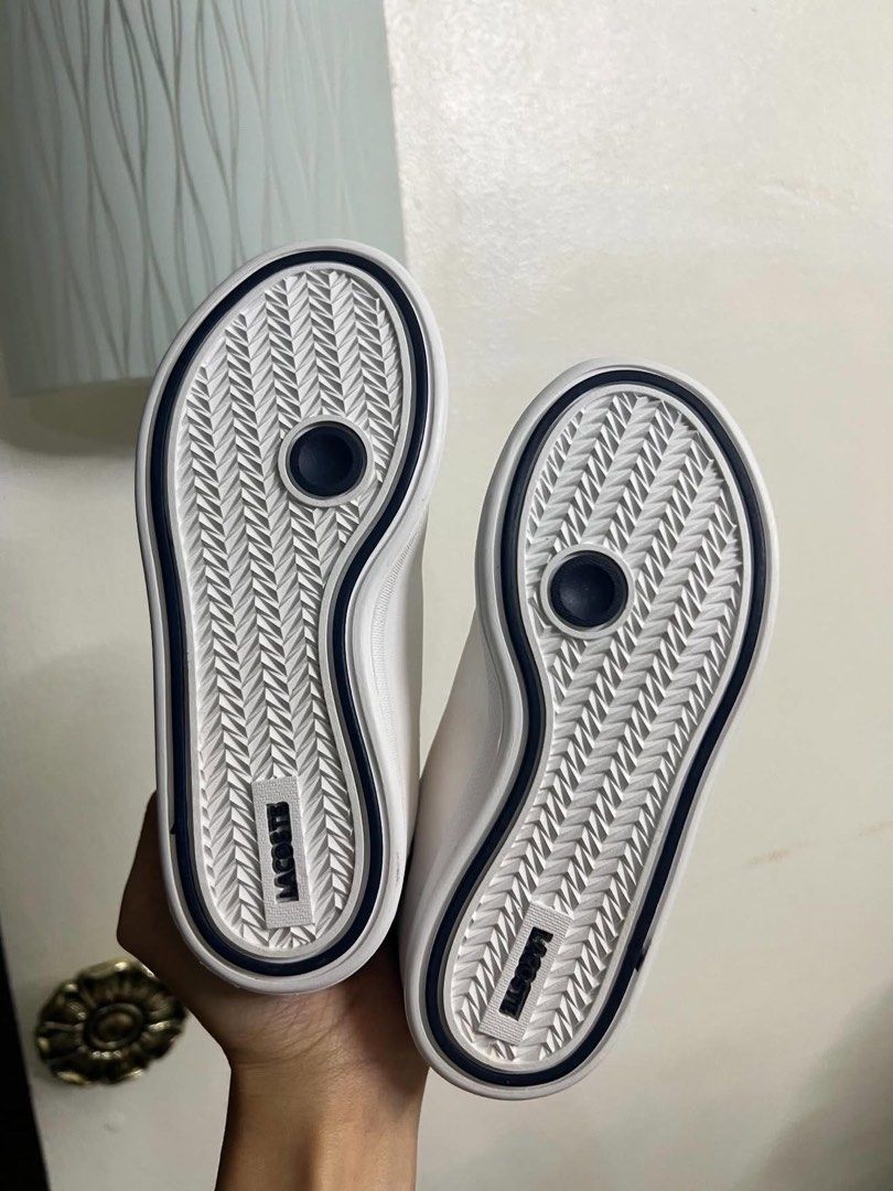 Tommy hilfiger 21.9 cm (Category: Babies & Kids Fashion) located in Manila. Submitted by beaumontandco (Listing ID 1460718620, Image 3). Description: Brandnew Never worn Still with tag Unisex 21.9 cm.