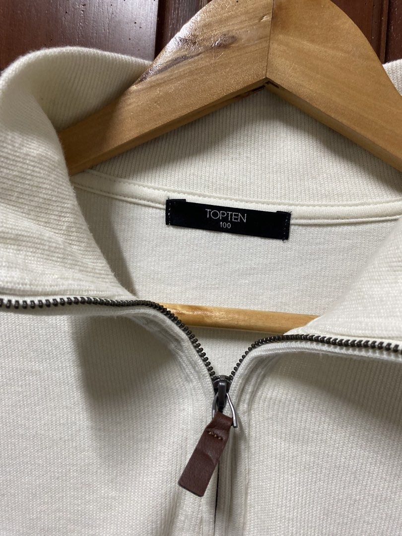 Topten Quarter Zip (Category: Coats, Jackets and Outerwear) located in Davao. Submitted by workmensph (Listing ID 1460745882, Image 2). Description: Topten Quarter Zip Dirty White Size L 23” x 26.5” Excellent Condition .