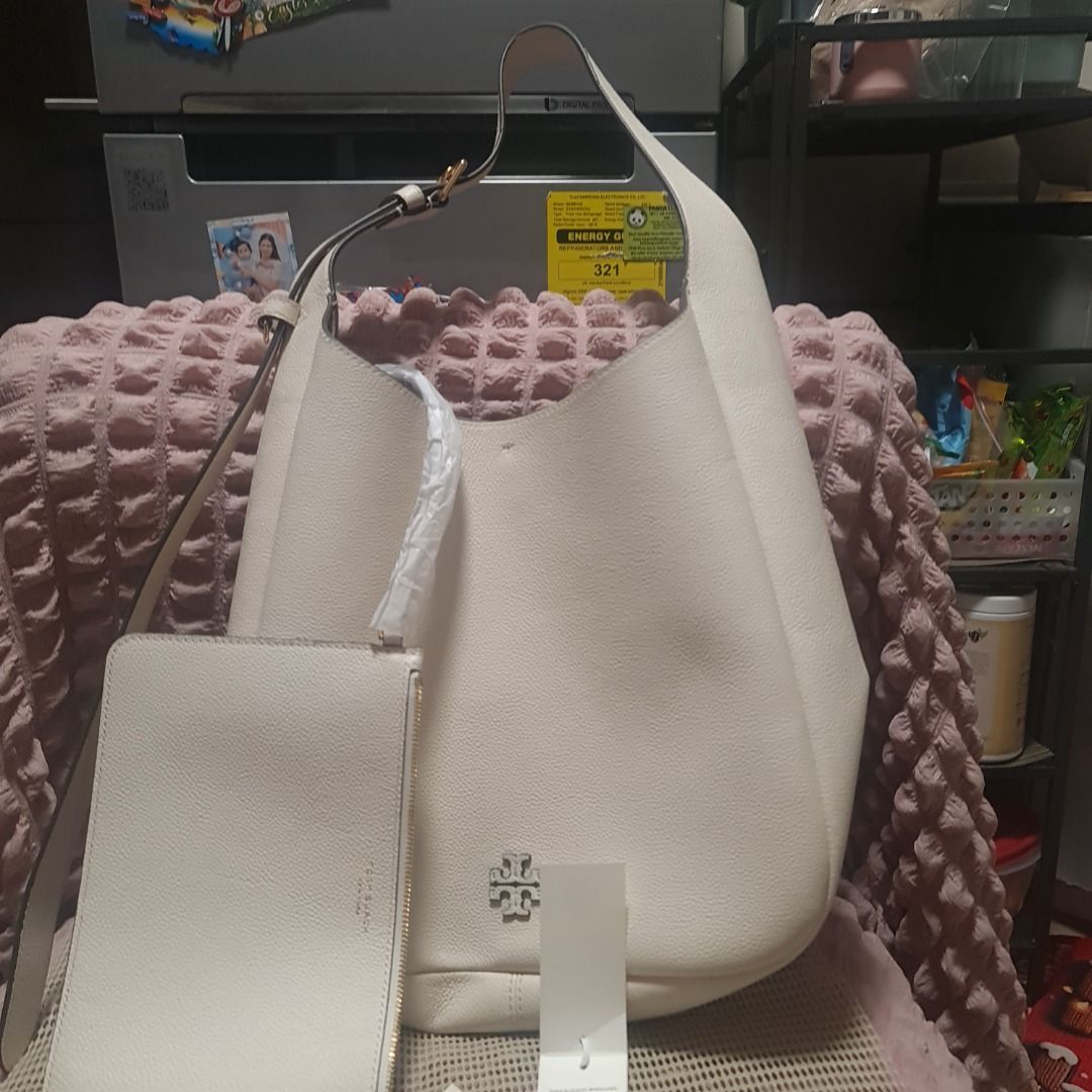 TORY BURCH (Category: Luxury Bags & Wallets) located in Manila. Submitted by jeth75 (Listing ID 1460864708, Image 2). Description: BRAND NEW BOUGHT IN US.