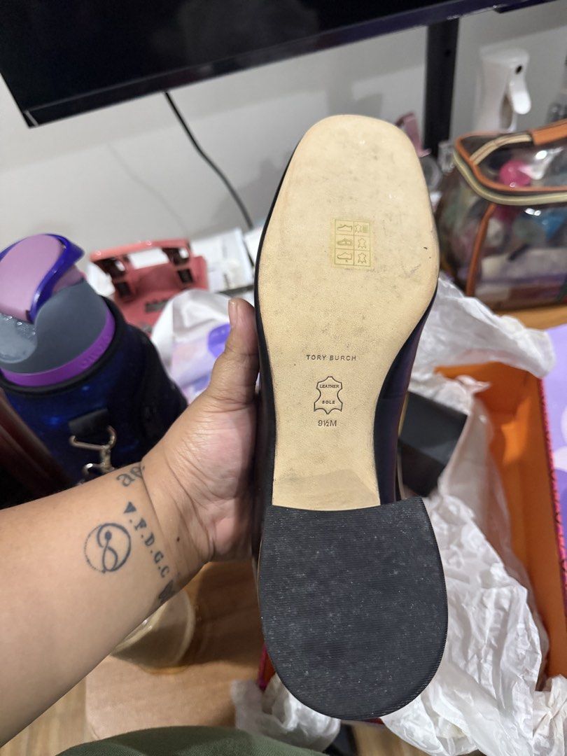 Tory Burch black loafers (Category: Loafers) located in Marikina City. Submitted by annannevangelista (Listing ID 1460879956, Image 2). Description: For Sale: Tory Burch Loafers – Brand New / Never Used 👞✨ Authentic-looking black Tory Burch loafers in US Size 9.5. ✔️ Never been used ✔️ Brand new condition ✔️ Classic black crocodile-embossed design ✔️ Comes with original box and packaging ✔️ Style No. 137837 ✔️ Perfect for work, events, or everyd