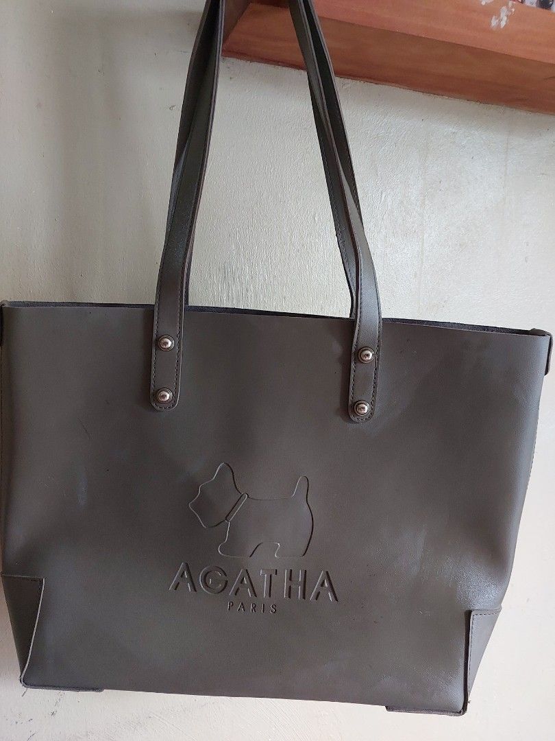Tote bag (Category: Tote Bags) located in Manila. Submitted by kristinera72772 (Listing ID 1460794133, Image 1). Description: .