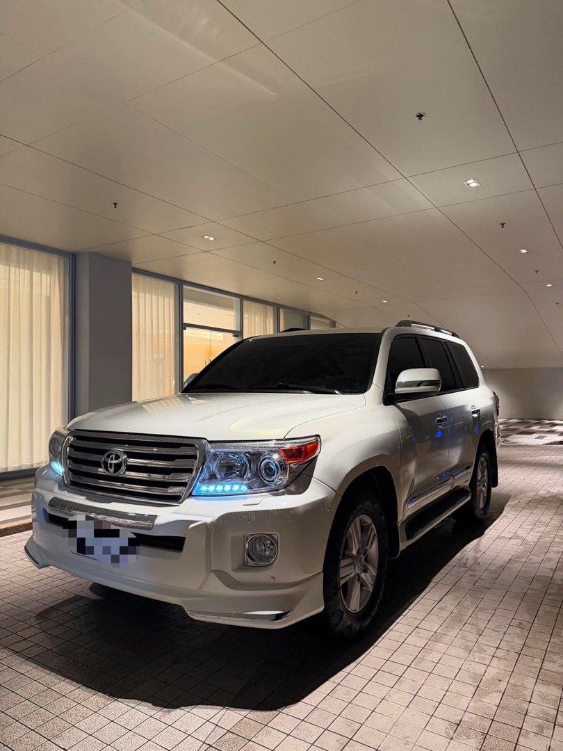 Toyota Lc200 VX Dubai Version Auto (Category: Used Cars) located in Manila. Submitted by nexcarsph (Listing ID 1460728416, Image 3). Description: 2015 Toyota Lc200 VX dubai version - 65k kms - complete keys and papers - no issues - very fresh - v8 diesel engine 2.8m negotiable for sure buyer.