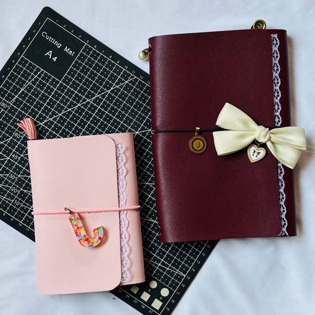 Trifold Journal Leather (Category: Textbooks) located in Plaridel. Submitted by the_twixbar05 (Listing ID 1460736300, Image 1). Description: Trifold Journal Leather ✅A5 Trifold ₱320 Includes two kraft lined notebooks, complemented by two functional planner inserts and finished with two carefully selected charms. ✅A6 Trifold ₱280 Includes two kraft blank notebooks, paired with two functional planner inserts and finished with two carefully selected