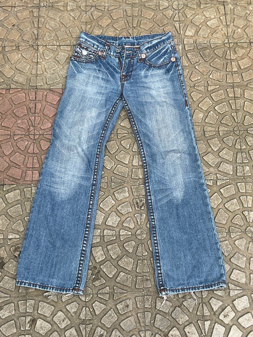 True Religion bootcut Jeans Distressed Blue Denim (Category: Jeans) located in Mabalacat. Submitted by epicforest_78284 (Listing ID 1460787146, Image 1). Description: - Classic True Religion jeans - Flared leg style - Distressed blue denim - Signature horseshoe stitching on back pockets - Button and zip fly closure - Great for everyday wear.