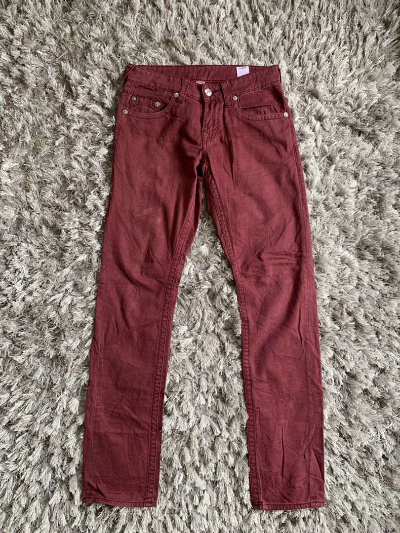 True Religion Slim Pats Maroon (Category: Jeans) located in Cagayan de Oro. Submitted by densho69 (Listing ID 1460730466, Image 1). Description: Waist: 29-31 Length: 43 Thigh: 11 Leg open: 7 Color&Condi: 8.5/10 Issue: need wash, minimal sign of usage.