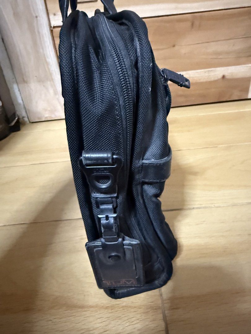 Tumi Alpha 2 organizer Laptop Briefcase (Category: Laptop Bags & Sleeves) located in Calamba. Submitted by japanitems18 (Listing ID 1460767877, Image 3). Description: .