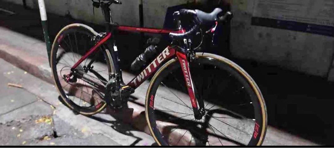 Twitter Sniper Pro Rush (Category: Bicycles) located in Manila. Submitted by mr_guy (Listing ID 1460754822, Image 1). Description: ☀️Frameset: Twitter Sniper pro Full Carbon Size: 48 (48st~51tt) Pressfit BB Shell Full internal ready ☀️Groupset: Sti: 11s retrospect (mechanical) Rd: 11s retrospect (carbon pulley) Fd: 2x retrospect Crankset: Retrospect (hollowtech) (50t/34t) Cogs: Retrospect (11t/30t) ☀️Cockpit: Dropbar: twitter (380mm) Saddle: twit