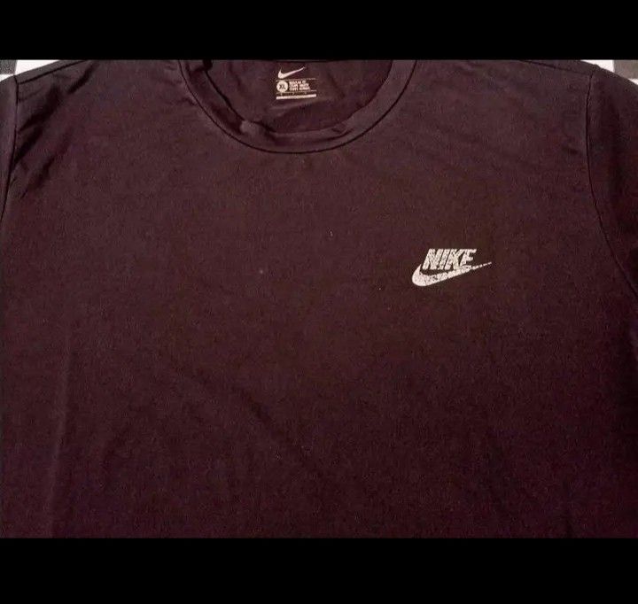 UKAY NIKE AND ADIDAS TSHIRT (Category: Tshirts & Polo Shirts ) located in Manila. Submitted by johnjohn_17 (Listing ID 1460806886, Image 1). Description: 🔥 Branded Ukay Shirts – Nike & Adidas 🔥 ✅ Original branded ukay ✅ Good condition ✅ Walang punit ✅ Fresh wash, ready to wear Available: 👕 Nike Black Big Swoosh (M) 👕 Nike Small Logo (XL) 👕 Adidas (M) 💸 Take all: ₱200 📍 Meet-up/Pick-up available 📩 PM for actual measurements and more photos