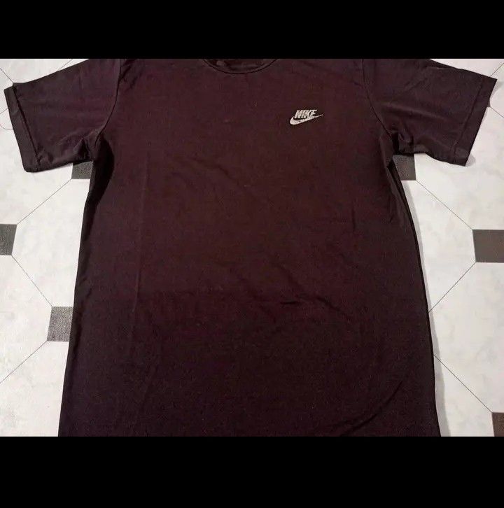 UKAY NIKE AND ADIDAS TSHIRT (Category: Tshirts & Polo Shirts ) located in Manila. Submitted by johnjohn_17 (Listing ID 1460806886, Image 2). Description: 🔥 Branded Ukay Shirts – Nike & Adidas 🔥 ✅ Original branded ukay ✅ Good condition ✅ Walang punit ✅ Fresh wash, ready to wear Available: 👕 Nike Black Big Swoosh (M) 👕 Nike Small Logo (XL) 👕 Adidas (M) 💸 Take all: ₱200 📍 Meet-up/Pick-up available 📩 PM for actual measurements and more photos