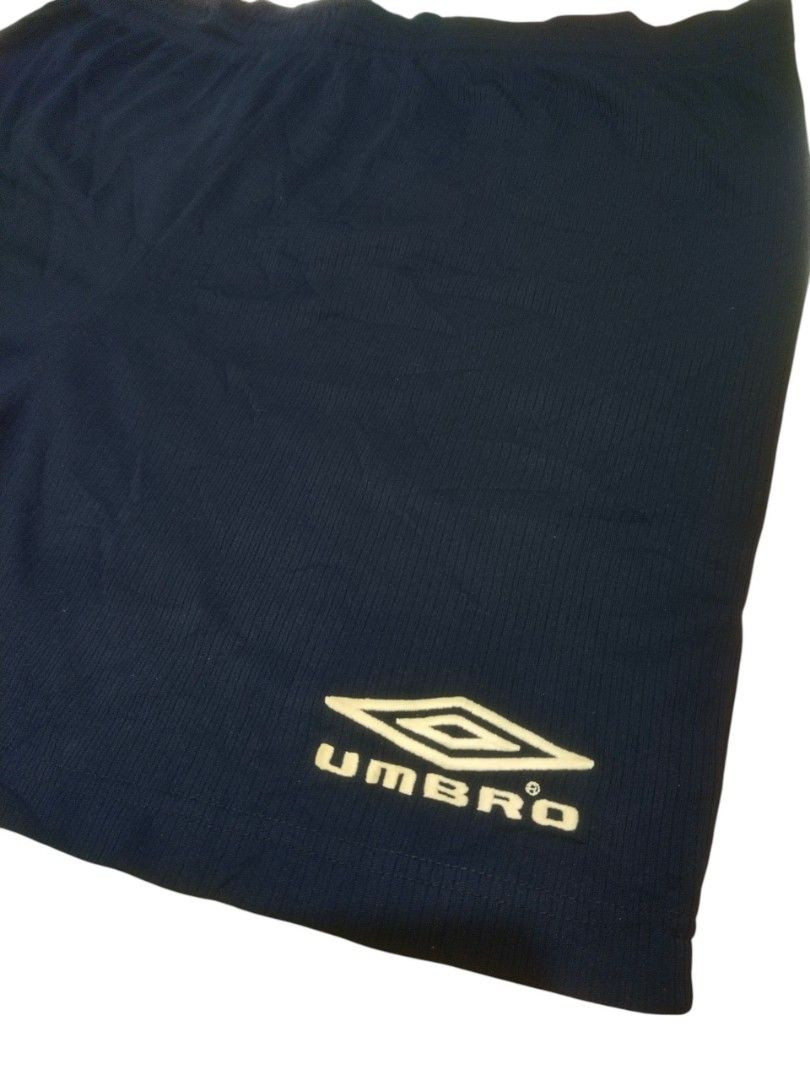 Umbro athletic soccer shorts (Category: Shorts) located in Cavite. Submitted by gii.flips (Listing ID 1460842715, Image 2). Description: W: 19 inches (Adjustable size) L: 18 inches Issue: None Condition: Excellent 📍 Location: GMA, Cavite 💳 Payment: GCash 🚚 Delivery Options: • J&T Express • Lalamove • Pickup • Meet-up — GMA, Cavite only 📦 J&T Express Shipping Fee: • Luzon — ₱54 • Visayas/Mindanao — ₱79 ⏰ Pick up today → Shipped tomorrow 📩 PM 
