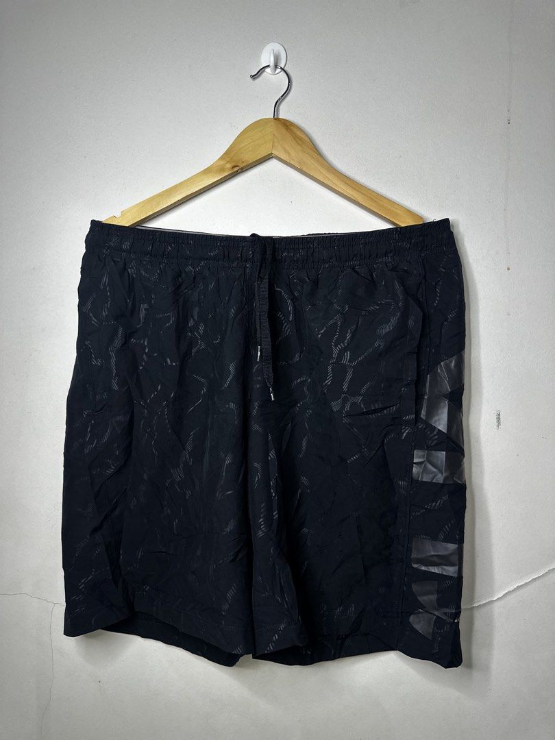 UNDER ARMOUR (Category: Shorts) located in Molave. Submitted by thriftmate13 (Listing ID 1460786682, Image 2). Description: .