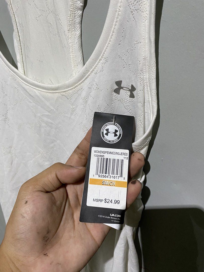 UNDER ARMOUR TANK TOP❗️ (Category: Activewear) located in Compostela. Submitted by sales.bud (Listing ID 1460864888, Image 3). Description: 📌UNDER ARMOUR ▪️SIZE - SMALL ▪️DIMES - 17 x 26 ▪️CONDITION - BRANDNEW WITH HANGTAG.