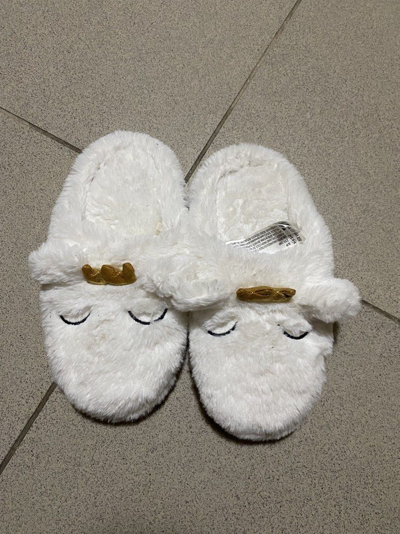 Unicorn Indoor Slipper (Category: Slippers and slides) located in Dagupan City. Submitted by maryennie (Listing ID 1460852757, Image 2). Description: size 36.