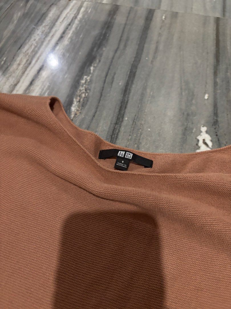 Uniqlo Jacket (Category: Coats, Jackets and Outerwear) located in Naga. Submitted by closet_redux (Listing ID 1460725578, Image 2). Description: .
