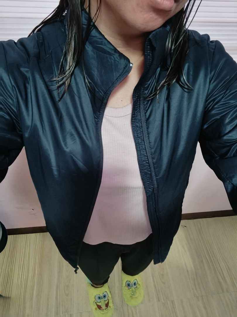 Uniqlo Jacket (Category: Coats, Jackets and Outerwear) located in Binan City. Submitted by thriftedbymiaca (Listing ID 1460880067, Image 2). Description: MOP : Maribank/Maya Location: Cabuyao Laguna.