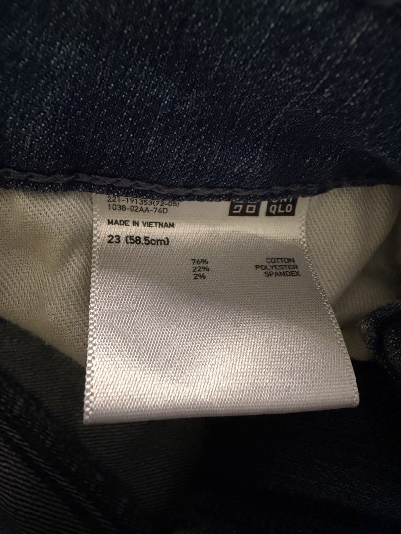 Uniqlo light denim (Category: Jeans) located in Manila. Submitted by thebookclubz (Listing ID 1460734140, Image 2). Description: .