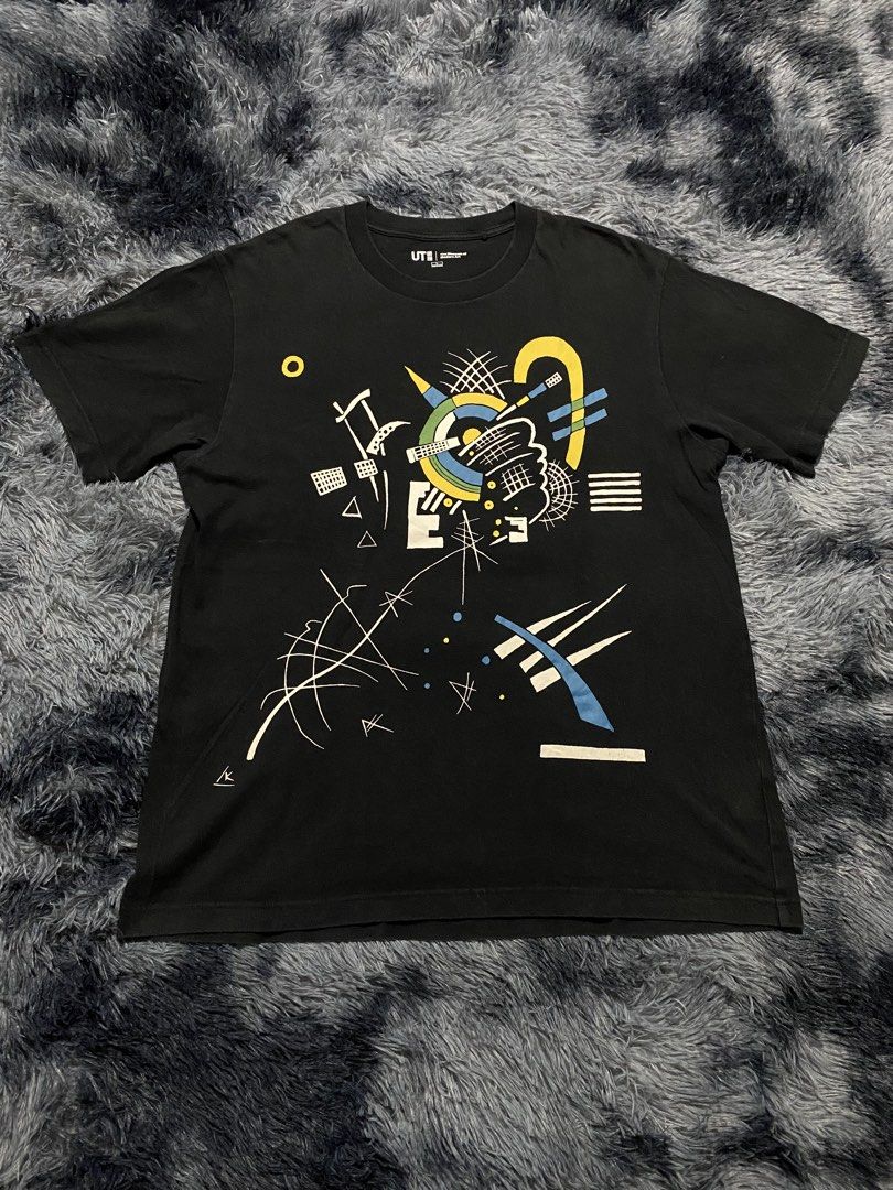 Uniqlo Moma Black tee (Category: Tshirts & Polo Shirts ) located in Manila. Submitted by zrothrift (Listing ID 1460808390, Image 1). Description: Uniqlo Moma Black tee Measurements: Large on Tag Width: 21 Inches Length: 28.5 Inches 8/10 color rate ₱180.