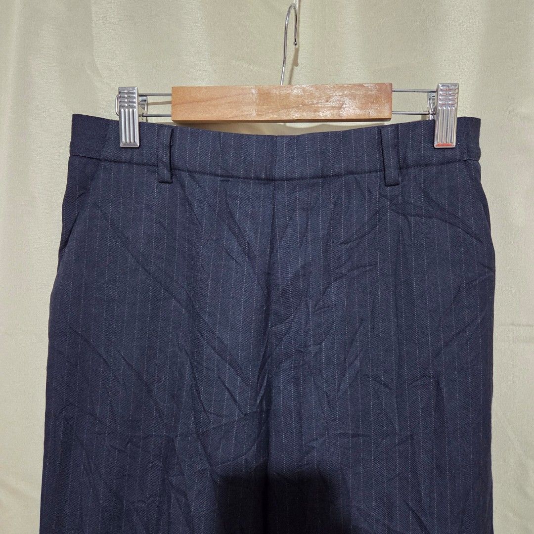 UNIQLO PINSTRIPES EZY ANKLE LENGTH OFFICE PANTS (Category: Other Bottoms) located in Santiago. Submitted by fromboxes (Listing ID 1460837276, Image 2). Description: Like new Ships thru J&T Isabela North Luzon Shipping Nationwide No rush shipping 😊😊.