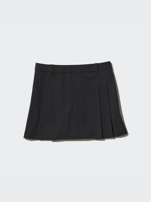Uniqlo Pleated Skort - Black (Category: Skirts) located in Angeles City. Submitted by ginlyy (Listing ID 1460853313, Image 1). Description: Original Uniqlo bought at store Size M What u see is what u get Orig price 1,290 Add 100 for sf.