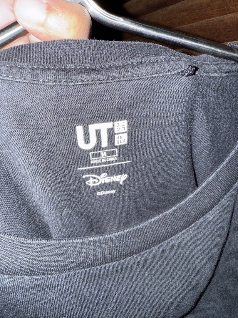 Uniqlo pocket tee (Category: Shirts) located in San Pedro. Submitted by vennizventura (Listing ID 1460766832, Image 3). Description: Size M in tag Guaranteed authentic No flaws Please note: Color may slightly vary in photos due to lighting. 😊.