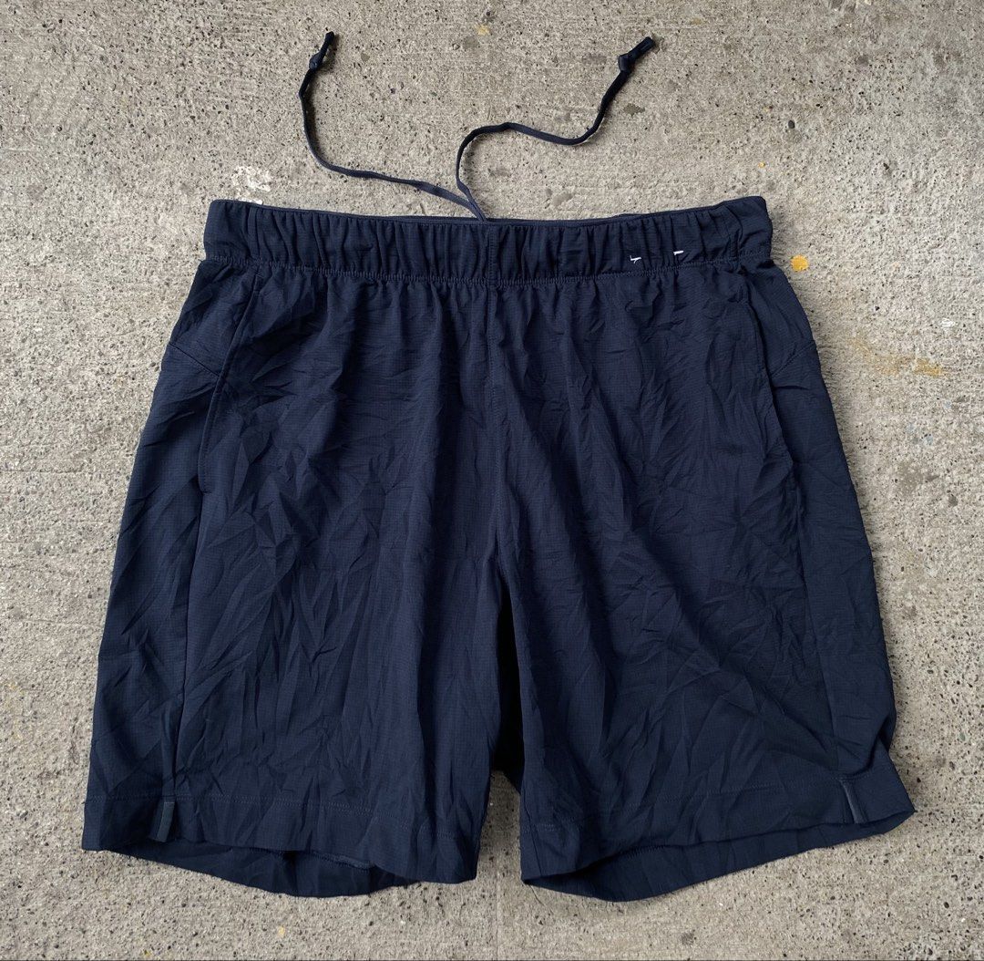 Uniqlo Short (Category: Shorts) located in Kalibo. Submitted by bryaninosa20819 (Listing ID 1460830230, Image 1). Description: Uniqlo Short Dimes : 30-36x17 Excellent Condition Like New Color Rate 10 Need Wash.