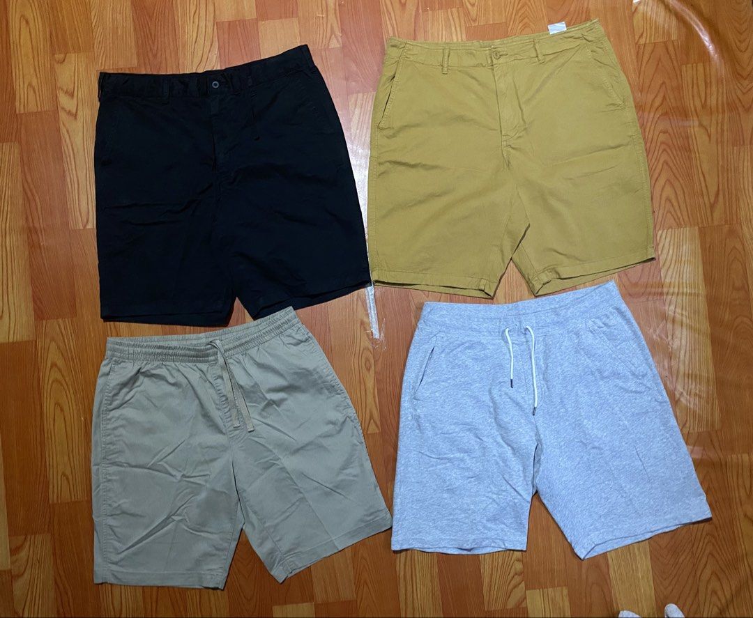 Uniqlo short (Category: Shorts) located in Cebu City. Submitted by monflor (Listing ID 1460902714, Image 1). Description: Uniqlo short Size large Good condition No issue Price each 550.