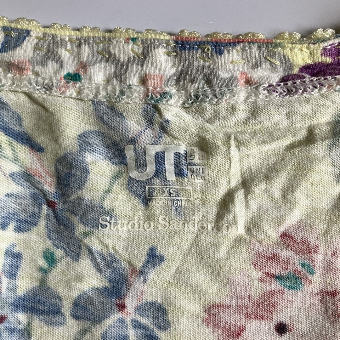 🌼UNIQLO Studio Sanderson floral tee • small - medium (Category: Shirts) located in Cagayan de Oro. Submitted by capybara.co.ph (Listing ID 1460737498, Image 2). Description: small - medium L22 B34 - 40 🌺 mine ₱99 | steal ₱149 | grab ₱199 💓 lock ₱299 ♡ most items are thrifted, so manage your expectations ♡ no cod ♡ no return, exchange or cancelation ♡ will block & post if no reply or cancelled ♡ mop is maribank & gcash ♡ mod is j&t ♡ ship withi