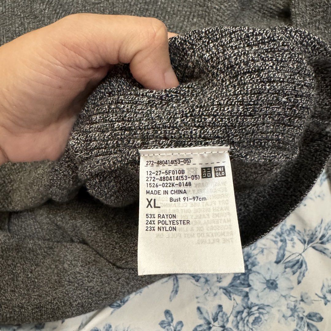 Uniqlo VNeck Sweater (Category: Coats, Jackets and Outerwear) located in Cagayan de Oro. Submitted by kheyx (Listing ID 1460796953, Image 3). Description: ribbed pullover sweater from uniqlo XL on tag but i wear it as an oversize ganda ng tela huhu super comfy worn this during my NCLEX exam & i passed! sharing my lucky gem to u :> used only once!.