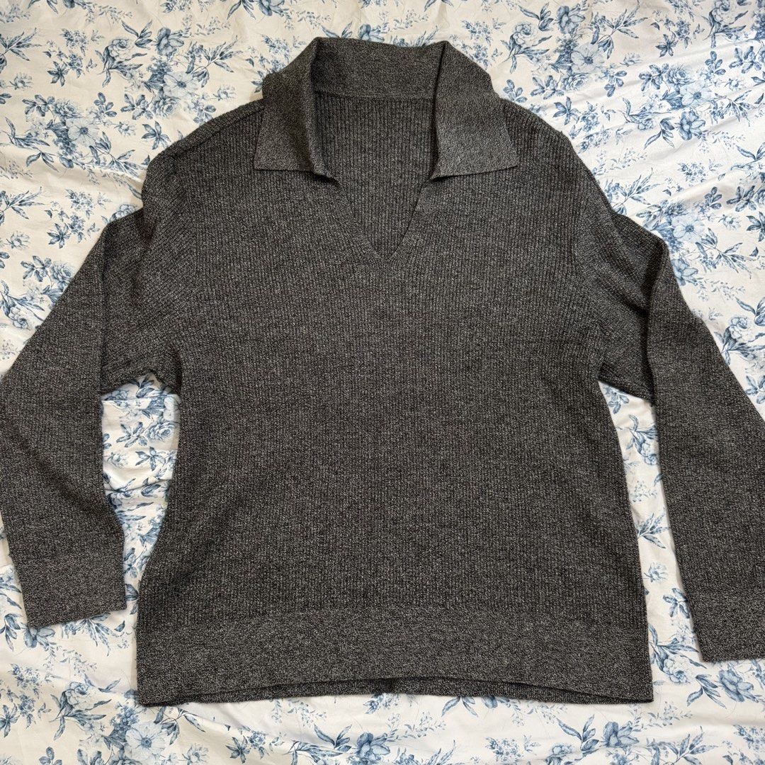 Uniqlo VNeck Sweater (Category: Coats, Jackets and Outerwear) located in Cagayan de Oro. Submitted by kheyx (Listing ID 1460796953, Image 1). Description: ribbed pullover sweater from uniqlo XL on tag but i wear it as an oversize ganda ng tela huhu super comfy worn this during my NCLEX exam & i passed! sharing my lucky gem to u :> used only once!.
