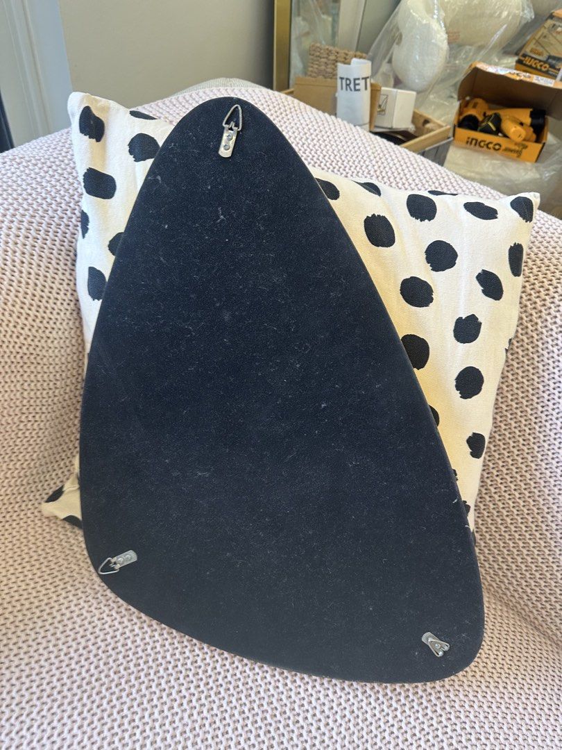 Unique Teardrop Gold Mirror with Snowflake Decals (Category: Mirrors) located in Pasay City. Submitted by behua (Listing ID 1460731440, Image 2). Description: - Unique teardrop-shaped mirror - Elegant gold frame - Adorned with sparkly snowflake decals - Soft black velvet backing - Ready to hang - Dimensions: Approximately 14 inches tall - Ideal for bedrooms, entryways, or as a decorative accent.