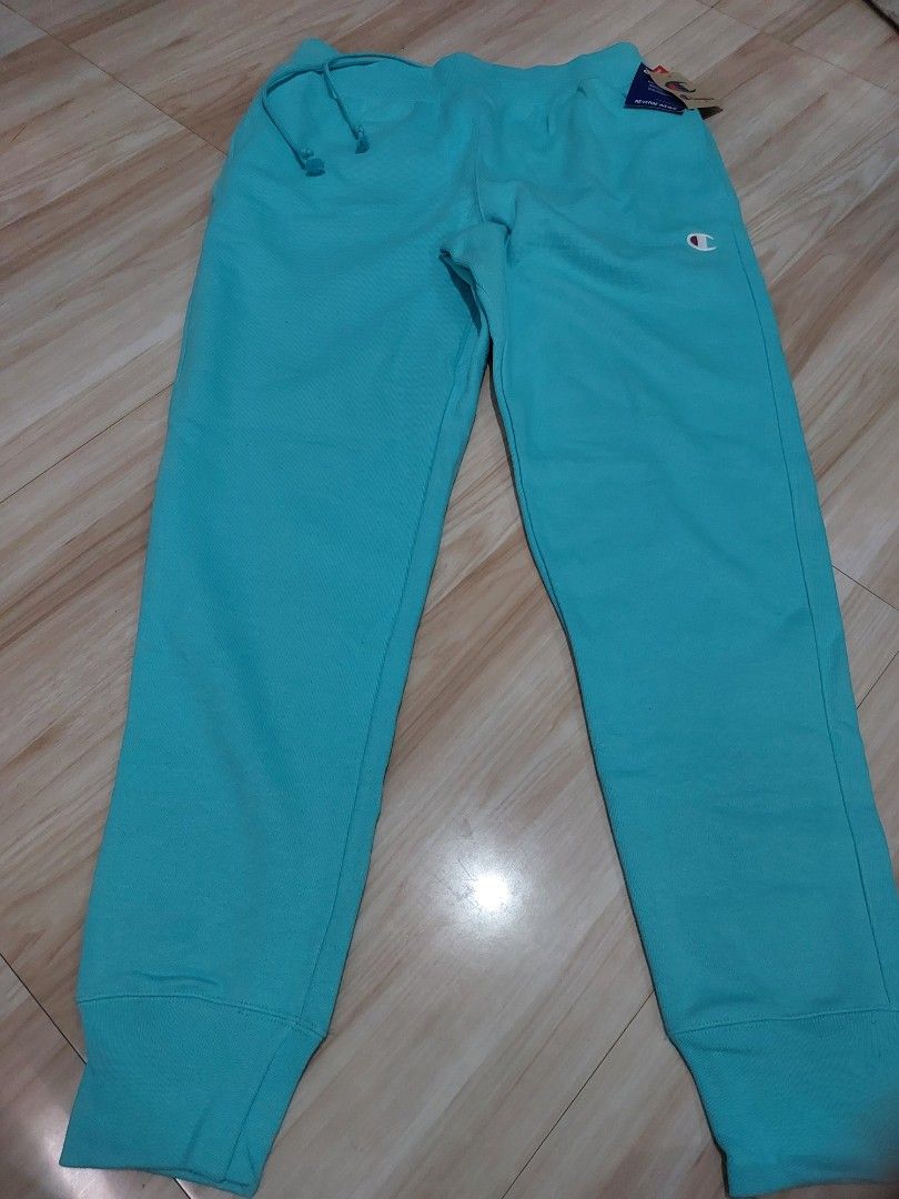 Unisex short (Category: Activewear) located in Manila. Submitted by kristinera72772 (Listing ID 1460897418, Image 2). Description: .
