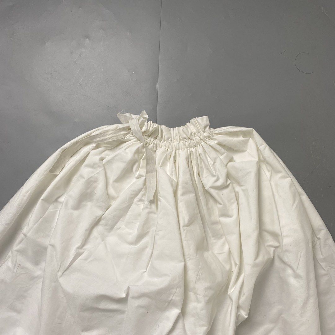 Untag 🌸 | White Pleated Maxi Skirt (Category: Skirts) located in Bulacan. Submitted by orc.ph (Listing ID 1460808000, Image 2). Description: Untag 🌸 | White Pleated Maxi Skirt Material Used: Cotton - White - Pleated - Drawstrings Attached - Garterized - Stretchable - Maxi Skirt - Coquette - Formal - Semi Formal - Casual ‎-Size: S-M ‎-Waistline: 24-28" ‎-Length: 28" Issue: Washable Stains ‎ ‎ ‎⚠️Note: For Inspo lang po yung When worn, Mag base p