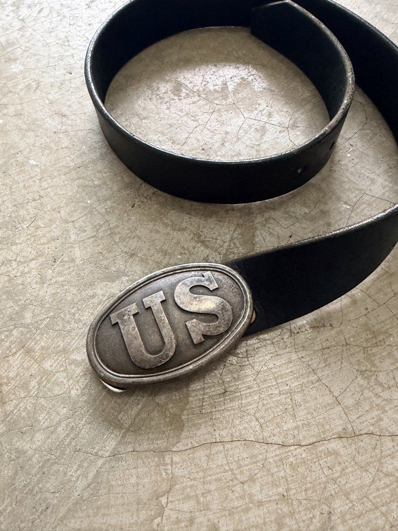 U.S civil war belt (Category: Belt bags, Clutches and Pouches) located in Alfonso. Submitted by jbcamet (Listing ID 1460816286, Image 2). Description: U.S civil war belt No issue Still in pristine condition .