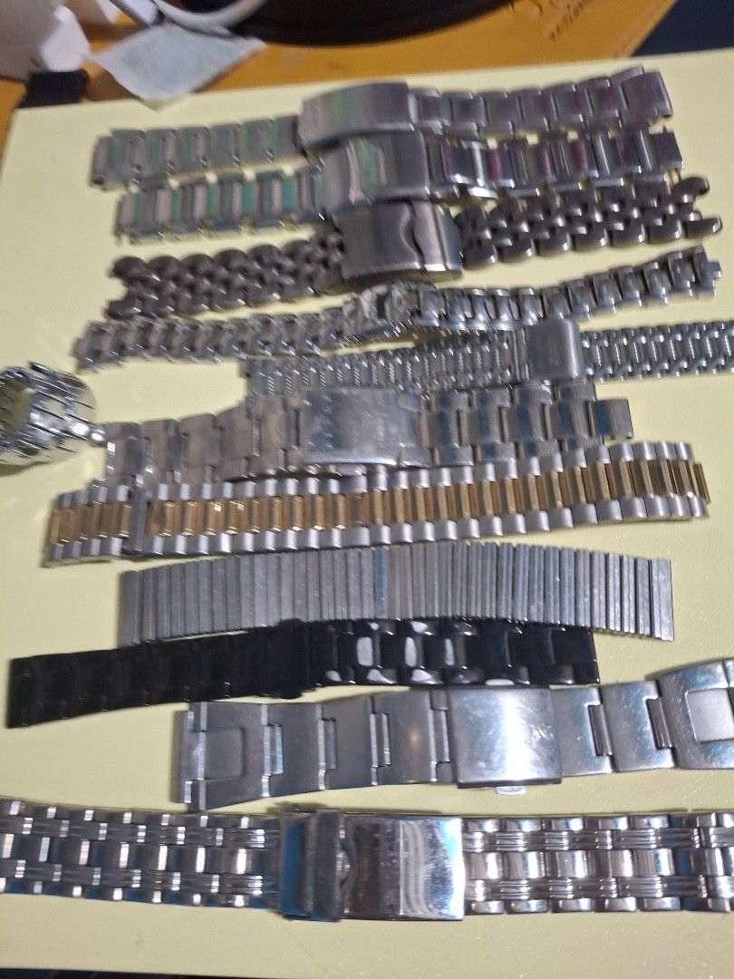 Used watch straps from different brands (Category: Luxury Watches) located in Rizal. Submitted by emskititay (Listing ID 1460817450, Image 1). Description: used watch straps from various watches.