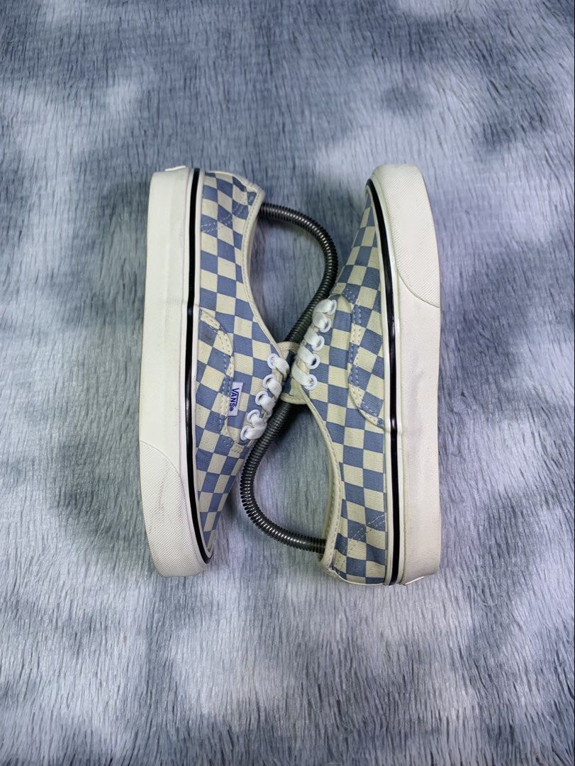 VANS CHECKERBOARD STYLE 44 (Category: Sneakers) located in Quezon City. Submitted by shooz.kartel (Listing ID 1460872871, Image 2). Description: For sale only‼️ VANS CHECKERBOARD STYLE 44 Excellent condition Issue minimal sign of usage only Size 7 mens 8.5 womens 39 euro 25 cm 1450 + sf only Legit/Authentic 💯 Pm for fast transact! 📩 Can do ship nationwide MOP: paymaya, bank transfer or gcash Location: Metro manila.