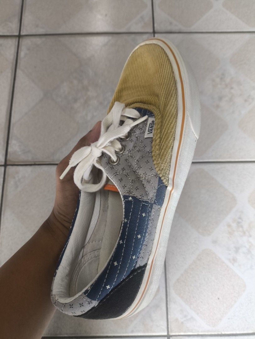 Vans era bandana (Category: Casual Shoes) located in Daet. Submitted by wisefox.446366 (Listing ID 1460795224, Image 2). Description: vans size 8.